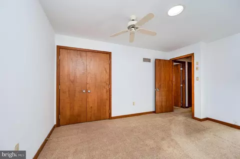 Bedroom - 27 Eagle Ln, Reading, PA 19607 photo 5 of 9