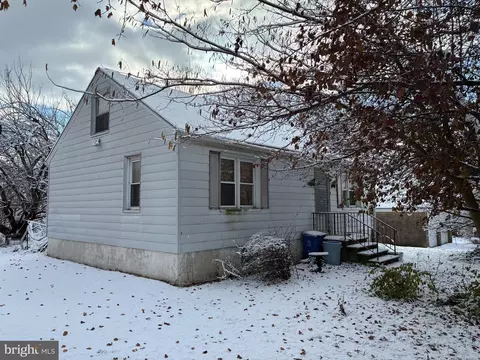 22 Monroe St, Reading, PA 19605