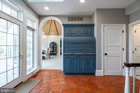 Entry Way - 1504 Old Mill Rd, Reading, PA 19610 photo 6 of 11