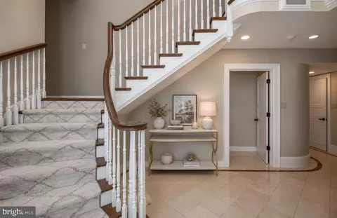 Entry Way - 1504 Old Mill Rd, Reading, PA 19610 photo 3 of 11