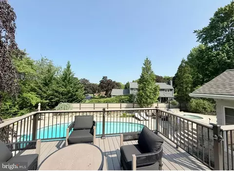Exterior - 1504 Old Mill Rd, Reading, PA 19610 photo 4 of 6