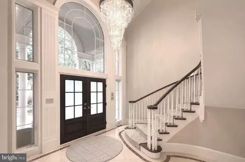 Entry Way - 1504 Old Mill Rd, Reading, PA 19610 photo 2 of 11