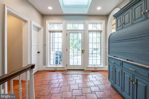 Entry Way - 1504 Old Mill Rd, Reading, PA 19610 photo 7 of 11