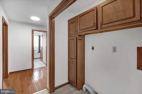 Entry Way - 209 New Castle Dr, Reading, PA 19607 photo 2 of 4
