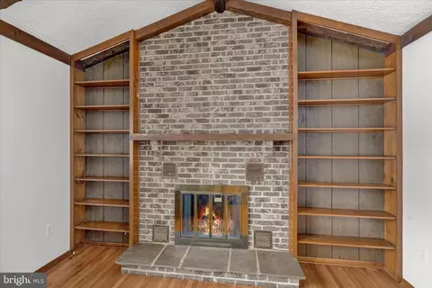 Living - 209 New Castle Dr, Reading, PA 19607 photo 3 of 3
