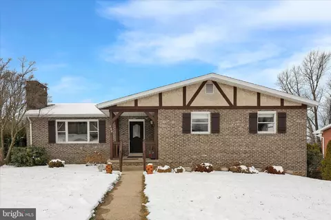 Exterior - 209 New Castle Dr, Reading, PA 19607 photo 4 of 9