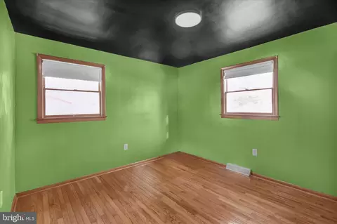 Bedroom - 209 New Castle Dr, Reading, PA 19607 photo 2 of 4