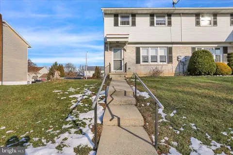 522 Linden St, Leesport, PA 19533