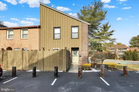 1 Club Ln, Reading, PA 19607