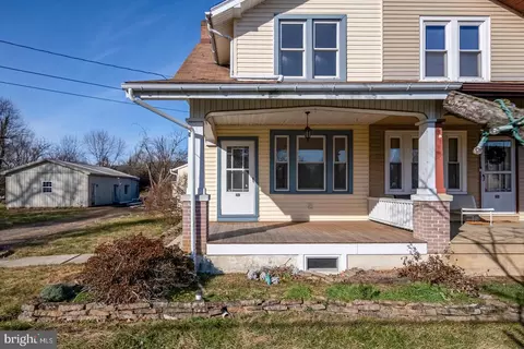 202 Water St, Oley, PA 19547