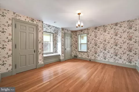 Bedroom - 100 Brookline Pz, Reading, PA 19607 photo 2 of 9