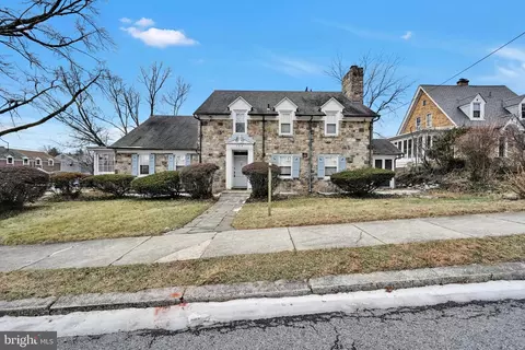 Exterior - 100 Brookline Pz, Reading, PA 19607 photo 2 of 15