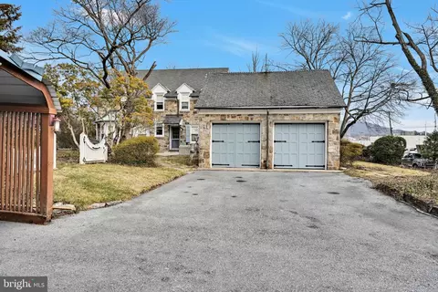 Exterior - 100 Brookline Pz, Reading, PA 19607 photo 14 of 15