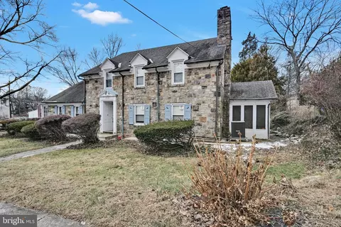 Exterior - 100 Brookline Pz, Reading, PA 19607 photo 4 of 15