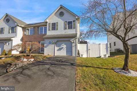 1005 Parkway Dr, Reading, PA 19605