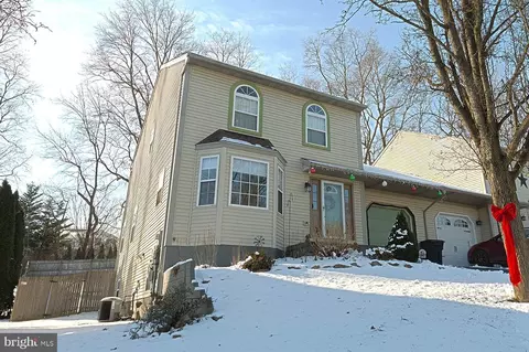10 Sabrina St, Wernersville, PA 19565