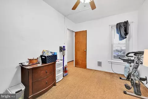 Bedroom - 541 Perry St, Reading, PA 19601 photo 3 of 5