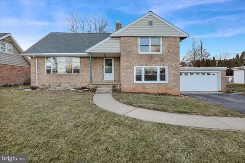 2313 Bressler Dr, Reading, PA 19609