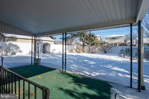 Exterior - 505 Centre St, Reading, PA 19605 photo 4 of 6
