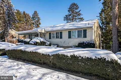 Exterior - 505 Centre St, Reading, PA 19605 photo 2 of 6
