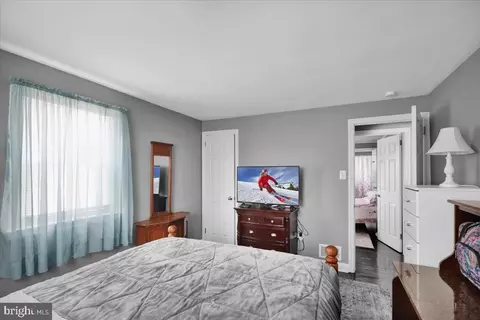 Bedroom - 135 Chestnut St, Shillington, PA 19607 photo 4 of 5