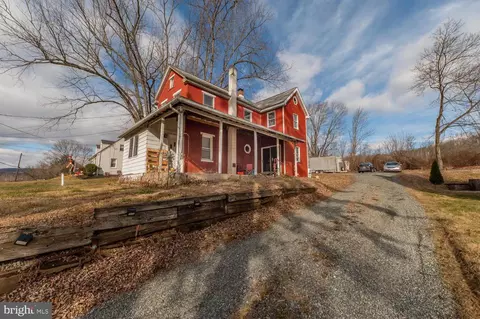 2039 Farmington Ave, Pottstown, PA 19464