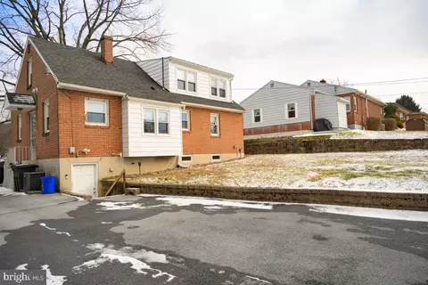 Exterior - 352 Ashley Dr, Reading, PA 19607 photo 3 of 7