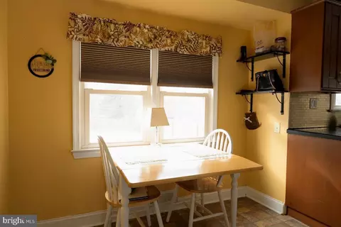 Entry Way - 352 Ashley Dr, Reading, PA 19607 photo 2 of 4