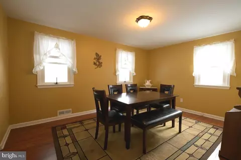 Dining - 352 Ashley Dr, Reading, PA 19607 photo 2 of 2