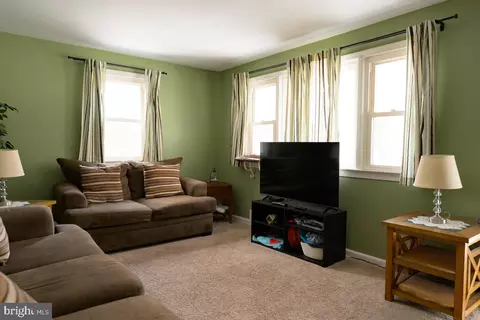 Living - 352 Ashley Dr, Reading, PA 19607 photo 1 of 1