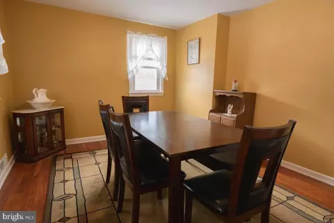 Entry Way - 352 Ashley Dr, Reading, PA 19607 photo 4 of 4