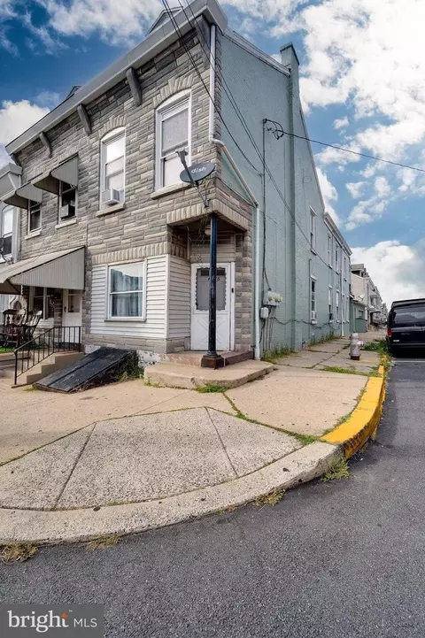 1115 Douglass St, Reading, PA 19604