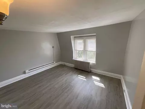 Living - 815 Weiser St, Reading, PA 19601 photo 6 of 6