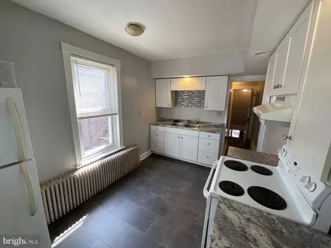 Kitchen - 815 Weiser St, Reading, PA 19601 photo 2 of 2