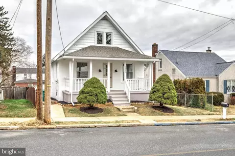 Exterior - 1023 Commonwealth Blvd, Reading, PA 19607 photo 3 of 9