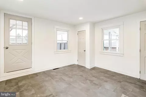 Entry Way - 1023 Commonwealth Blvd, Reading, PA 19607 photo 6 of 8