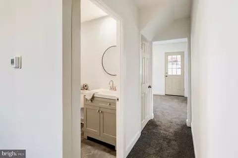 Entry Way - 1023 Commonwealth Blvd, Reading, PA 19607 photo 3 of 8