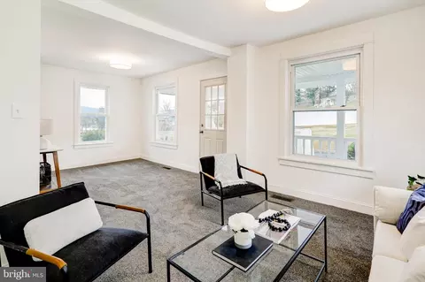 Living - 1023 Commonwealth Blvd, Reading, PA 19607 photo 1 of 1