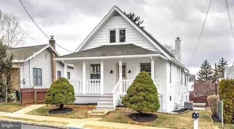 Exterior - 1023 Commonwealth Blvd, Reading, PA 19607 photo 2 of 9