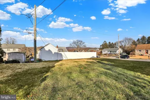 View/Area - 933 Philadelphia Ave, Reading, PA 19607 photo 1 of 1