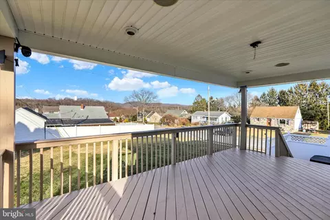 Exterior - 933 Philadelphia Ave, Reading, PA 19607 photo 8 of 8