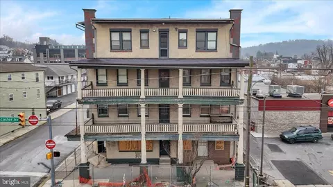 200 W Lancaster Ave, Reading, PA 19607