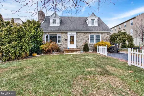 11 Monroe St, Reading, PA 19605