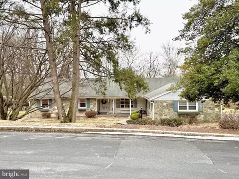 7 Jeffrey Rd, Reading, PA 19601