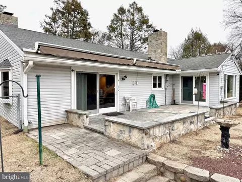 Exterior - 7 Jeffrey Rd, Reading, PA 19601 photo 5 of 8