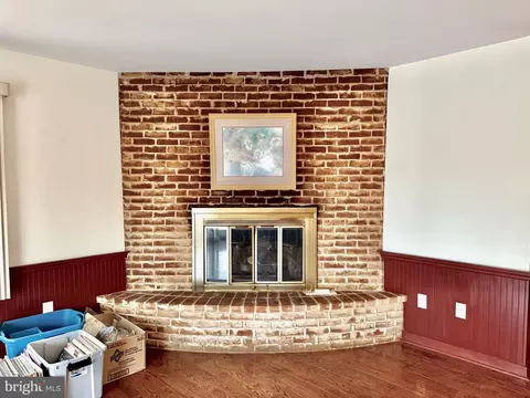 Living - 7 Jeffrey Rd, Reading, PA 19601 photo 1 of 6