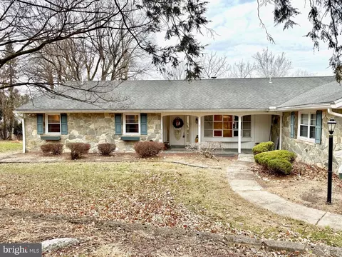 Exterior - 7 Jeffrey Rd, Reading, PA 19601 photo 3 of 8