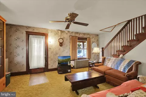 Living - 2012 Spring St, Reading, PA 19609 photo 1 of 2