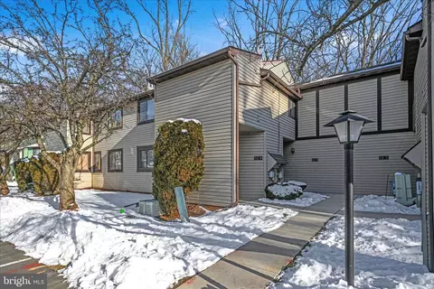 52 4 Holly Dr, Reading, PA 19606