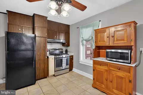 Kitchen - 430 Fairview St, Reading, PA 19605 photo 3 of 3